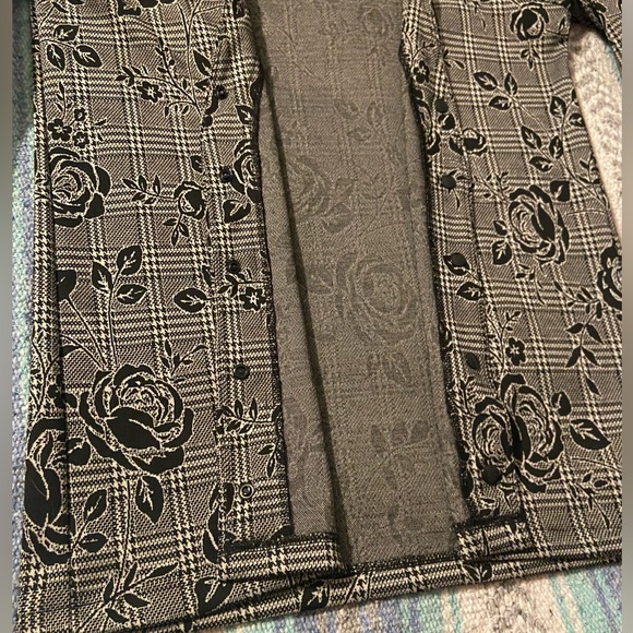 Handmade Floral Plaid Houndstooth Cardigan - Picture 3 of 11